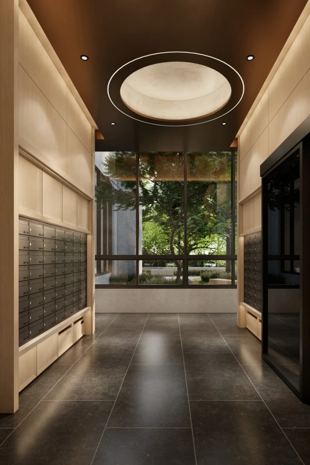 Mori Mansion 社區收件區，以木質櫃體與信箱整合日常機能，端景面向庭院綠意